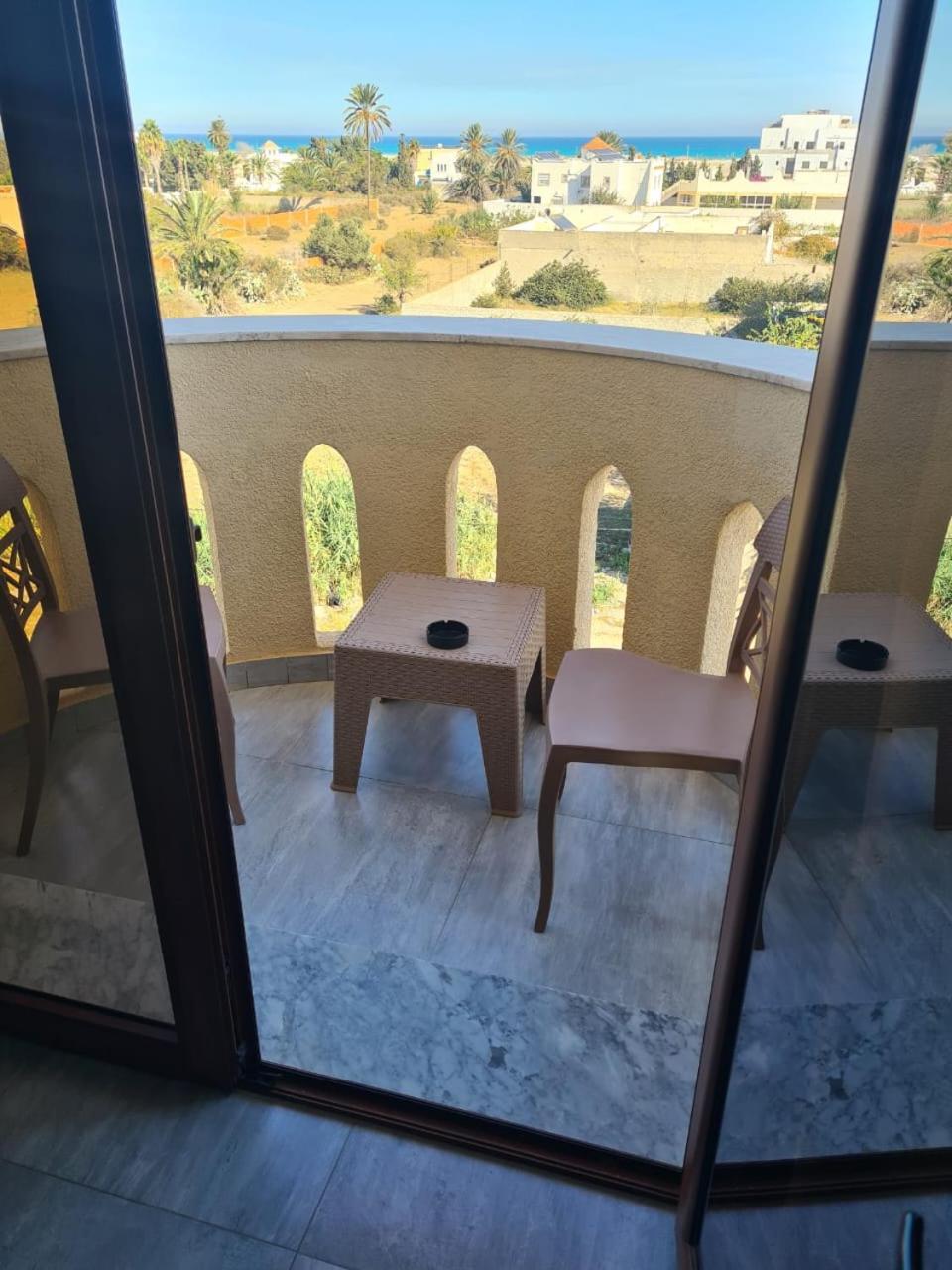 Mahdia - Baghdadi - Laourient Apartments, Restaurant, Cafe Exterior foto